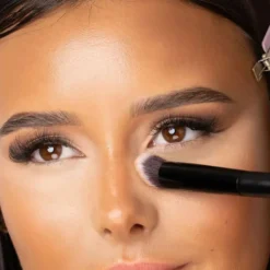 No. 8 Precise Angled Concealer Buffing Brush