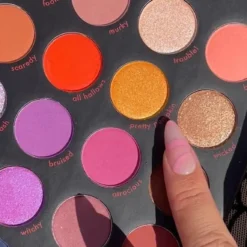 On the Haunt 35 Shades Palette