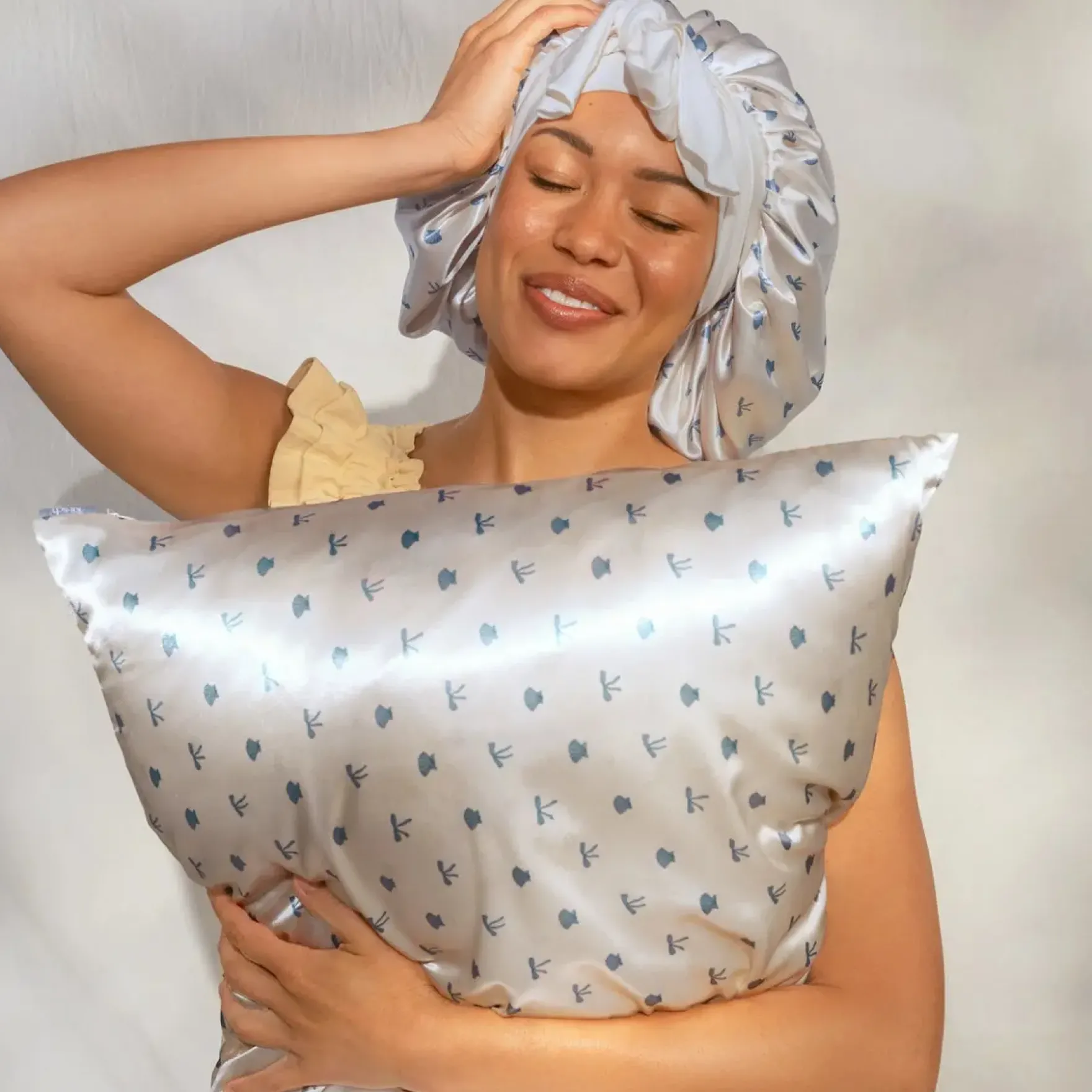 Oversized Satin Bonnet Pearlized Cream & Coastal Blue