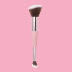 Perfektionierung der Bronzer -Bürste