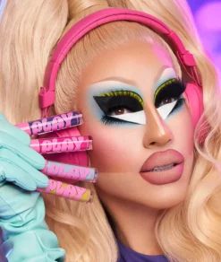 Play Pigment Pac Ma'am