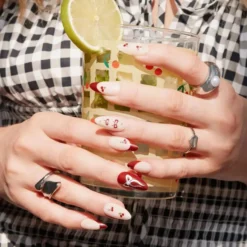 Press-On Nails Cherry Cola