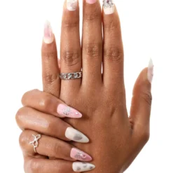 Press-On Nails Hearts of Pearls