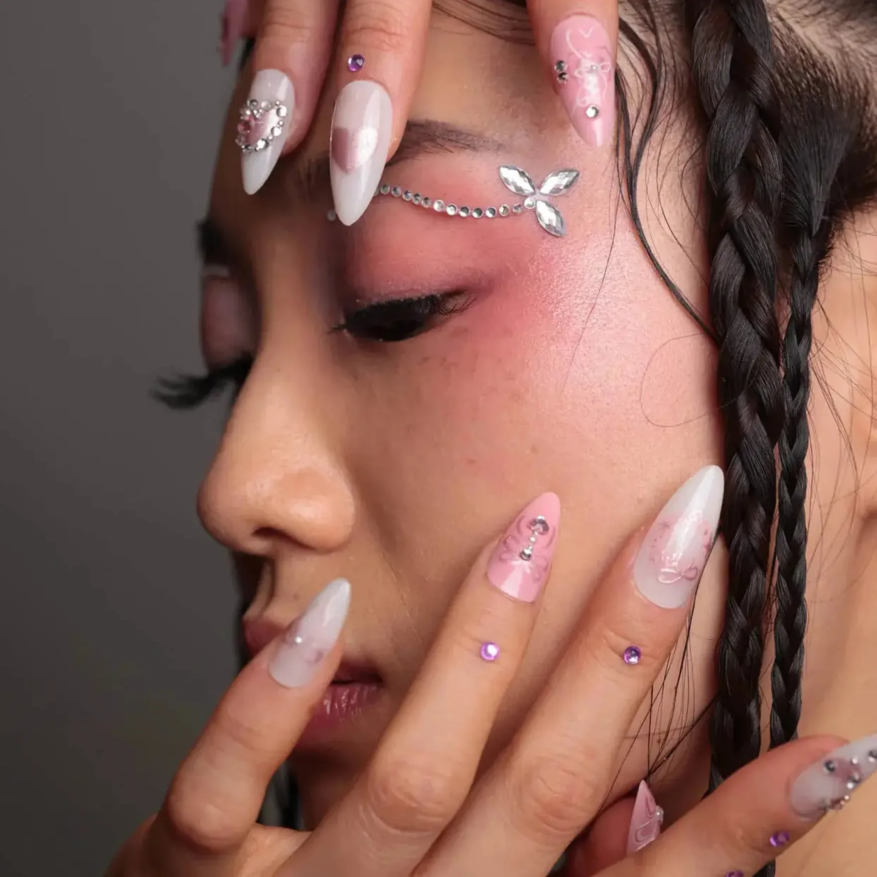 Press-On Nails Hearts of Pearls