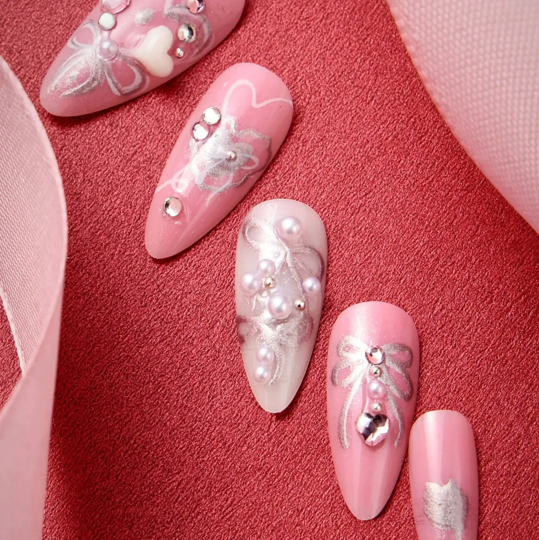 Press-On Nails Hearts of Pearls