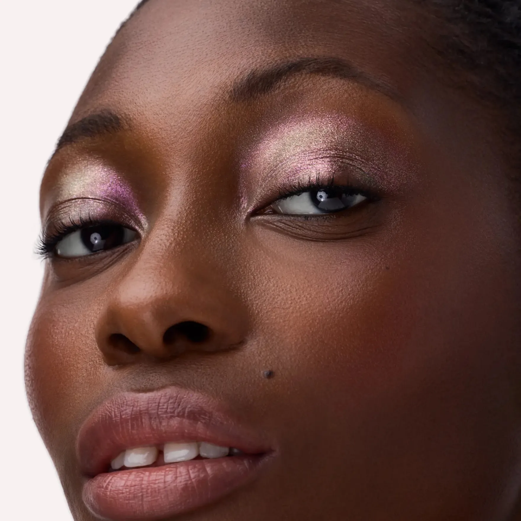 Prismatic Shift Eyeshadow 010 Pink Horizon