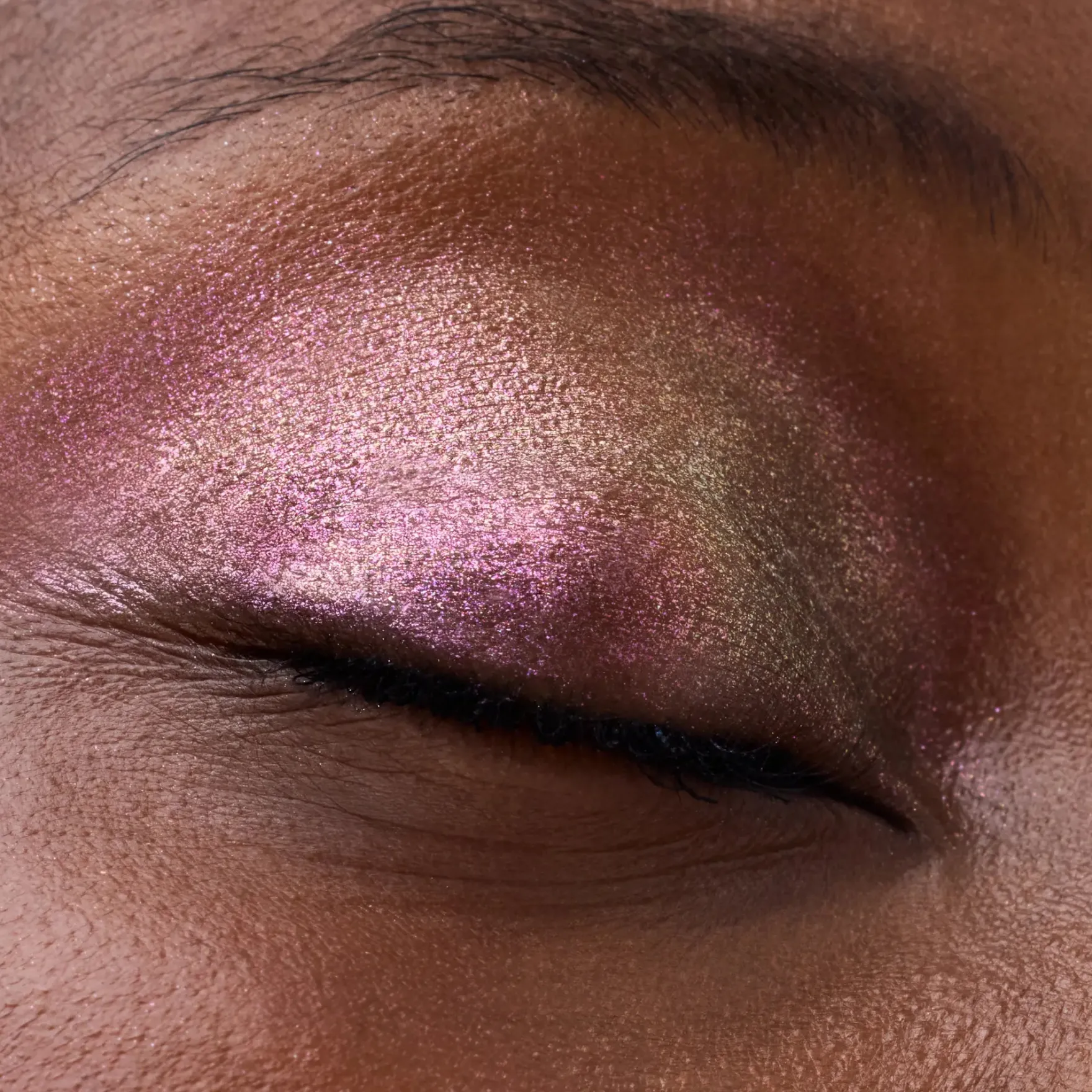 Prismatic Shift Eyeshadow 010 Pink Horizon