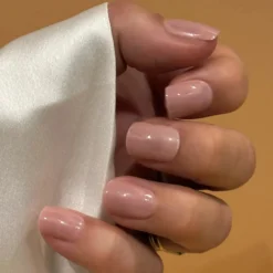 Reusable Pop-On Manicure Peony Square