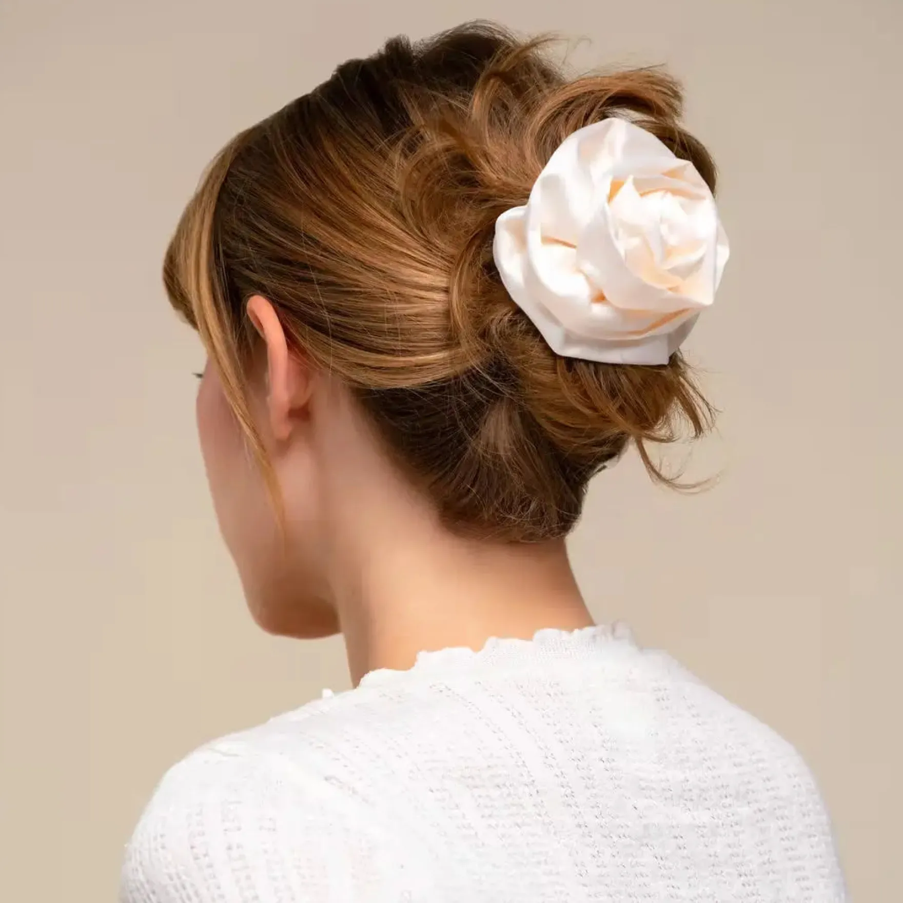 Satin Rosette Flat Cloud Clip Cream