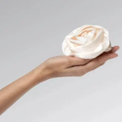Satin Rosette Flat Cloud Clip Cream