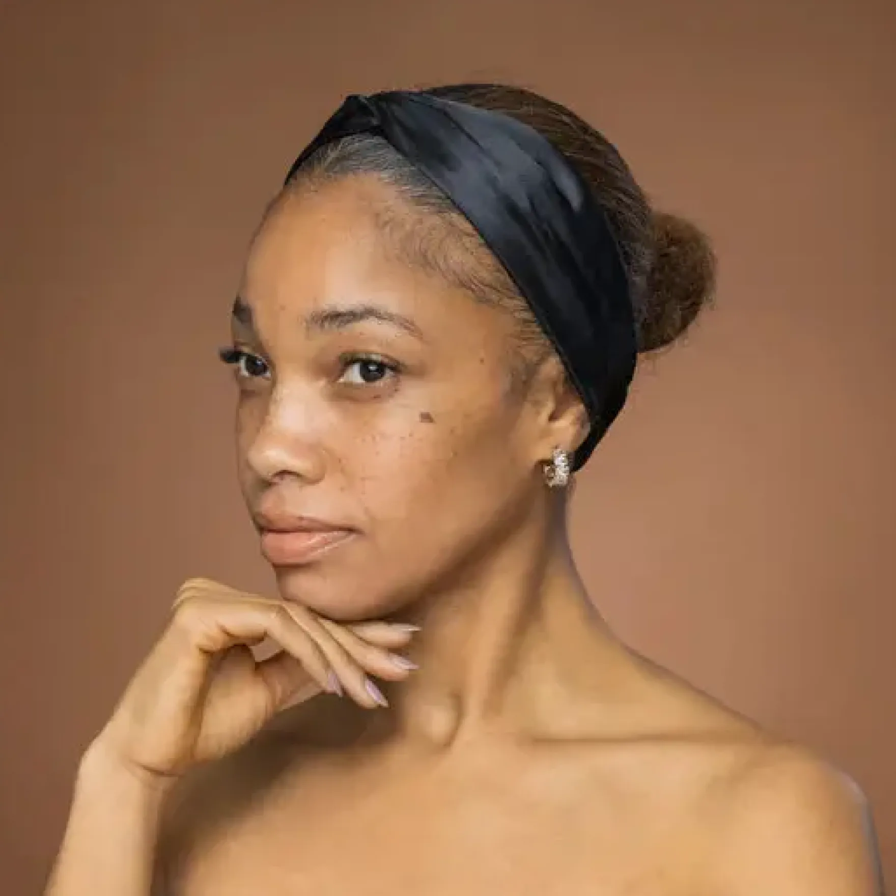 Satin Headband With Twist Black
