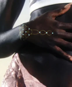 Scallop Hand Chain Bodybond