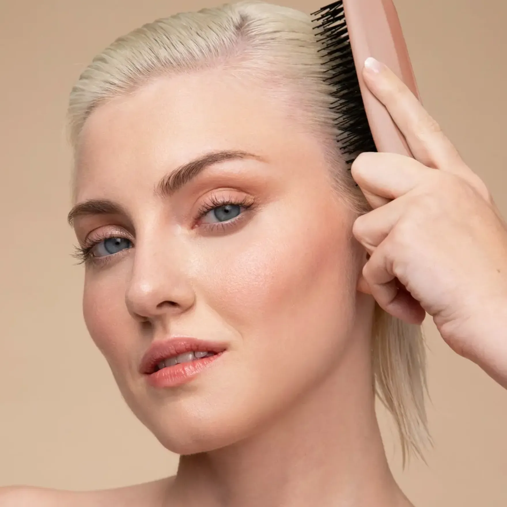 Scalp Renewal Brush Terracotta