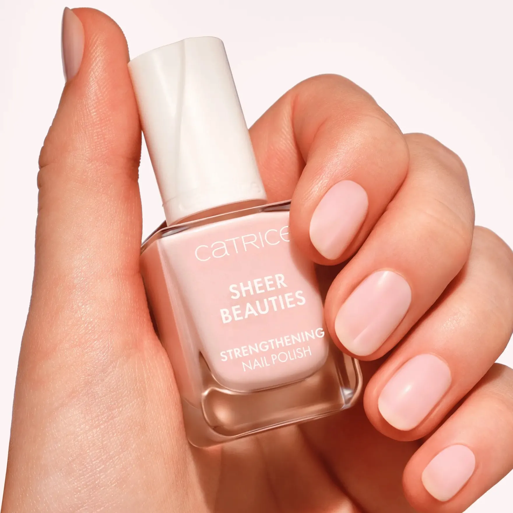 Sheer Beauties Strengthening Nail Polish 040 Fluffy Cotton Candy