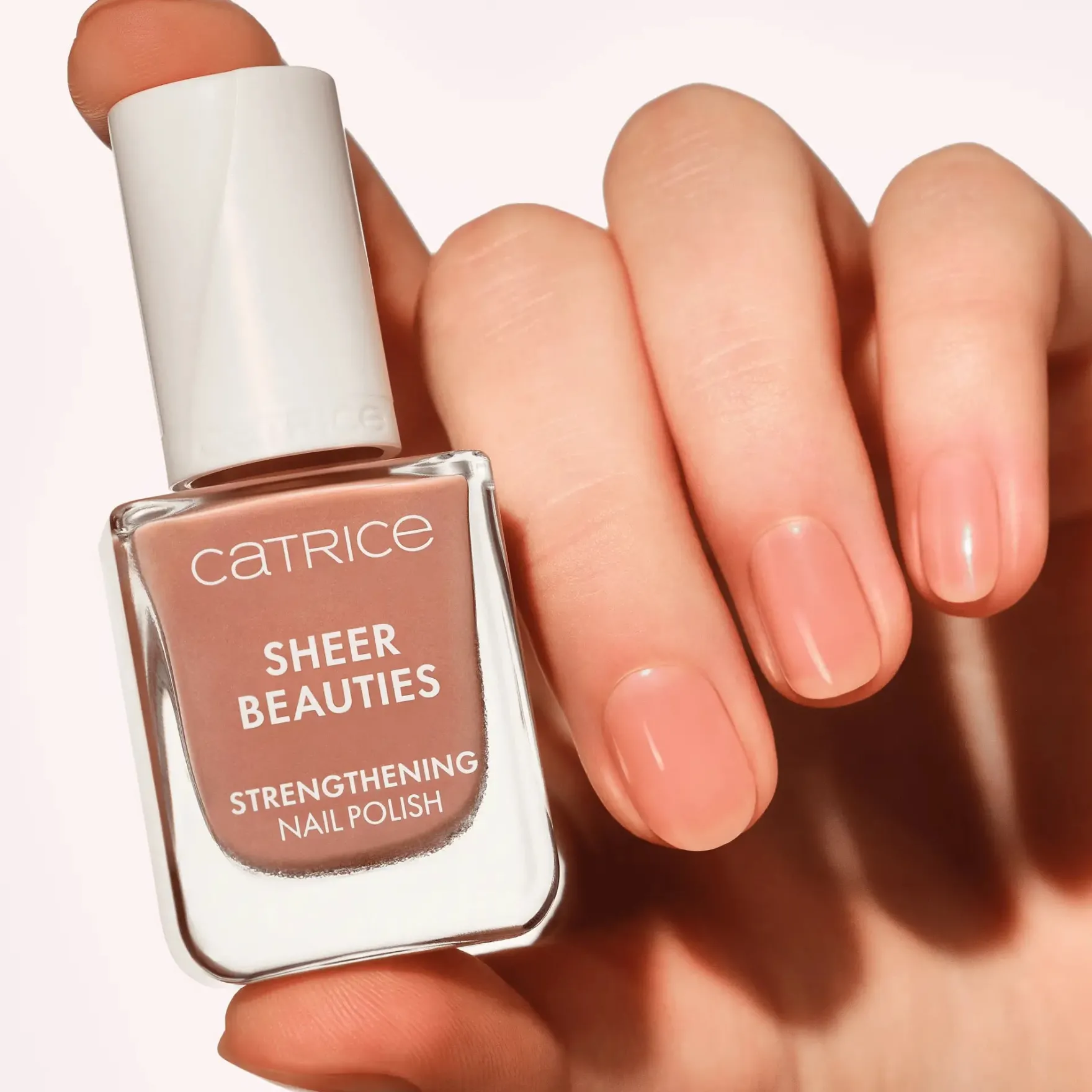 Sheer Beauties Strengthening Nail Polish 060 Nudie Beautie