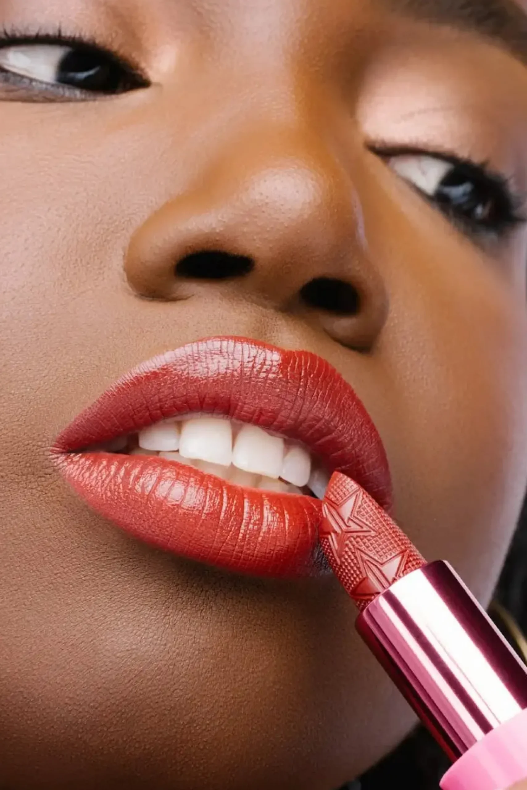 Shiny Trap Lipstick Unicorn Blood