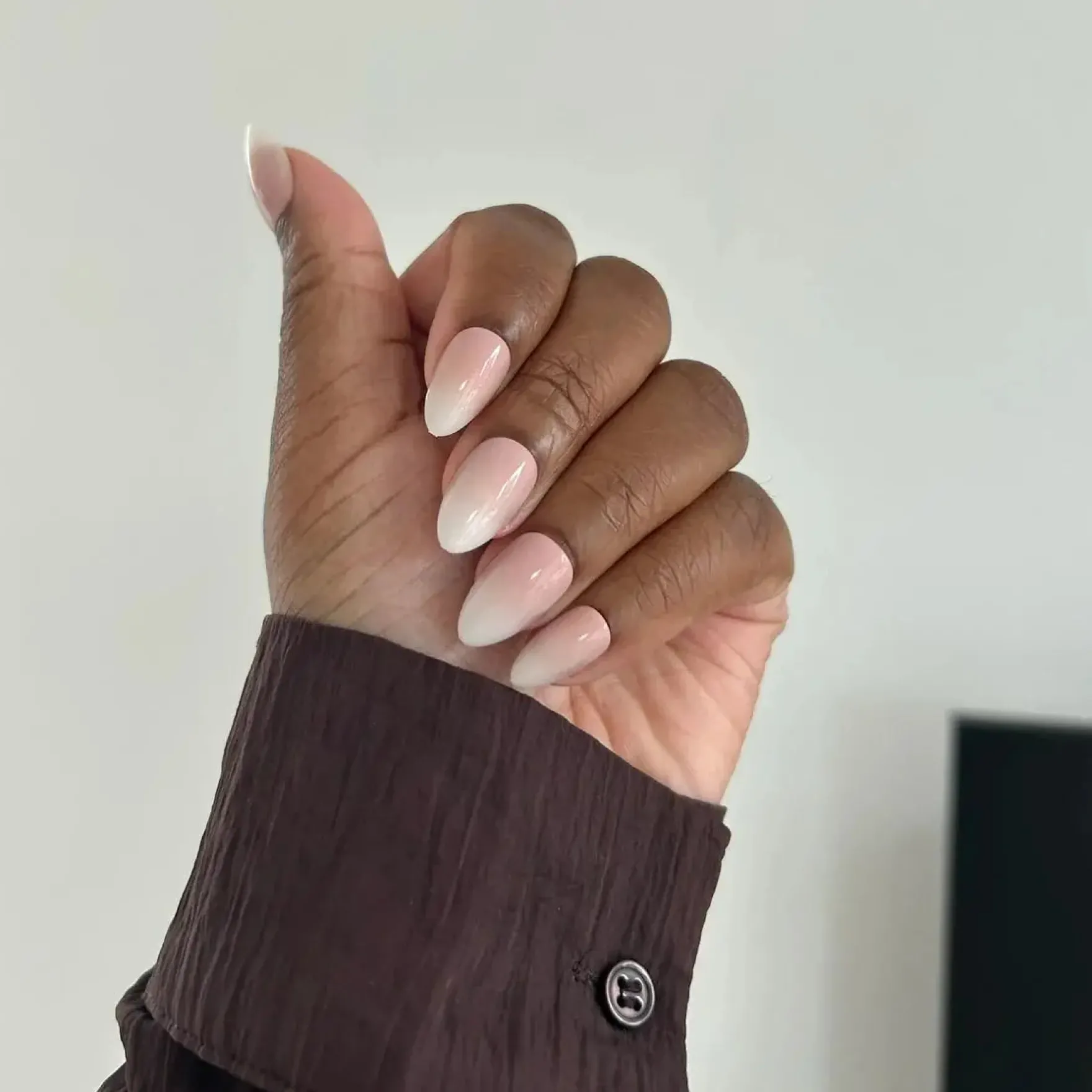 Soft Gel Press-On Nails Creamer