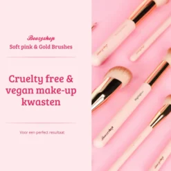 Soft Pink & Gold Brightening Concealer Brush