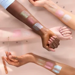Space Glam Liquid Chrome Eyeshadow 020 Cosmic Lights