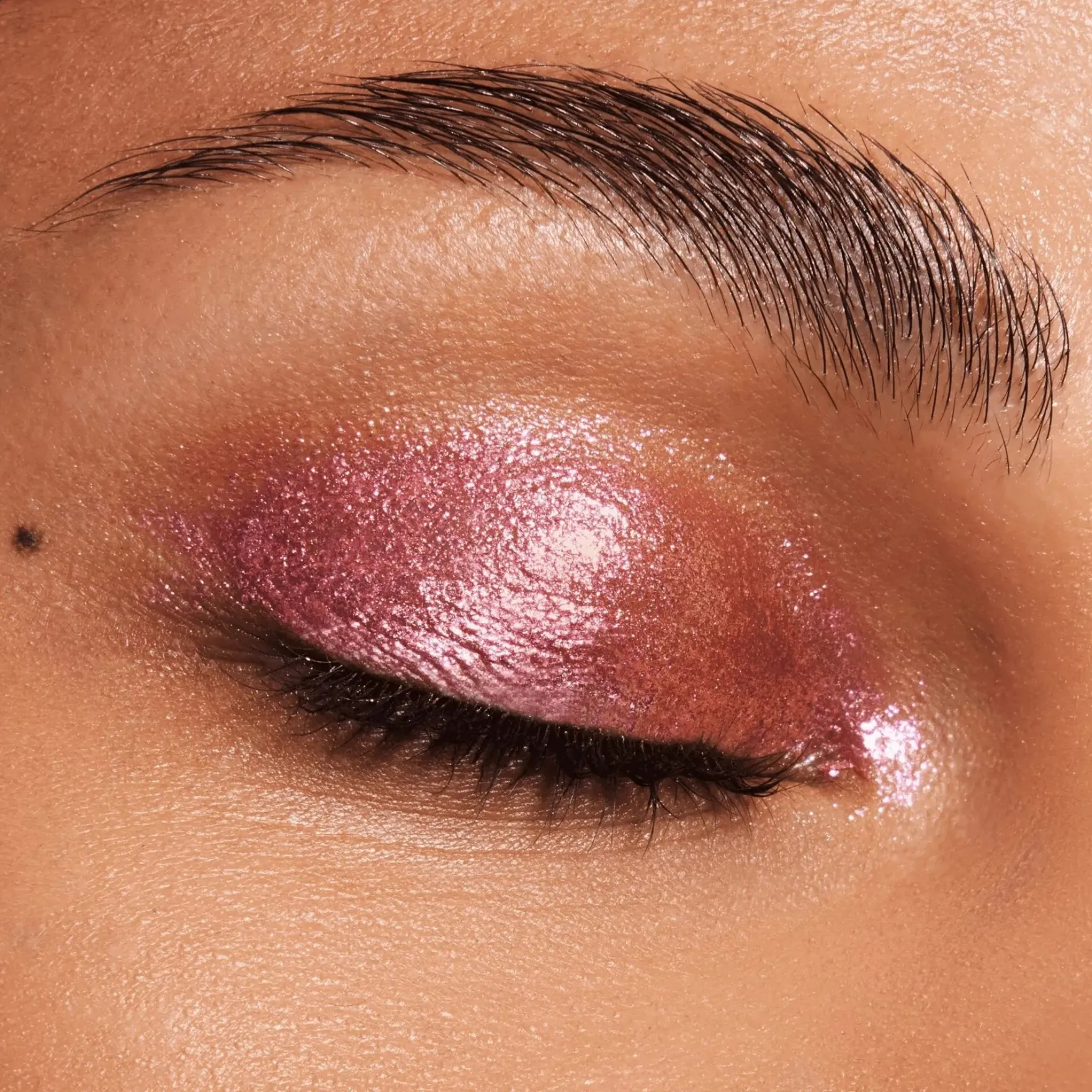 Space Glam Liquid Chrome Eyeshadow 020 Cosmic Lights