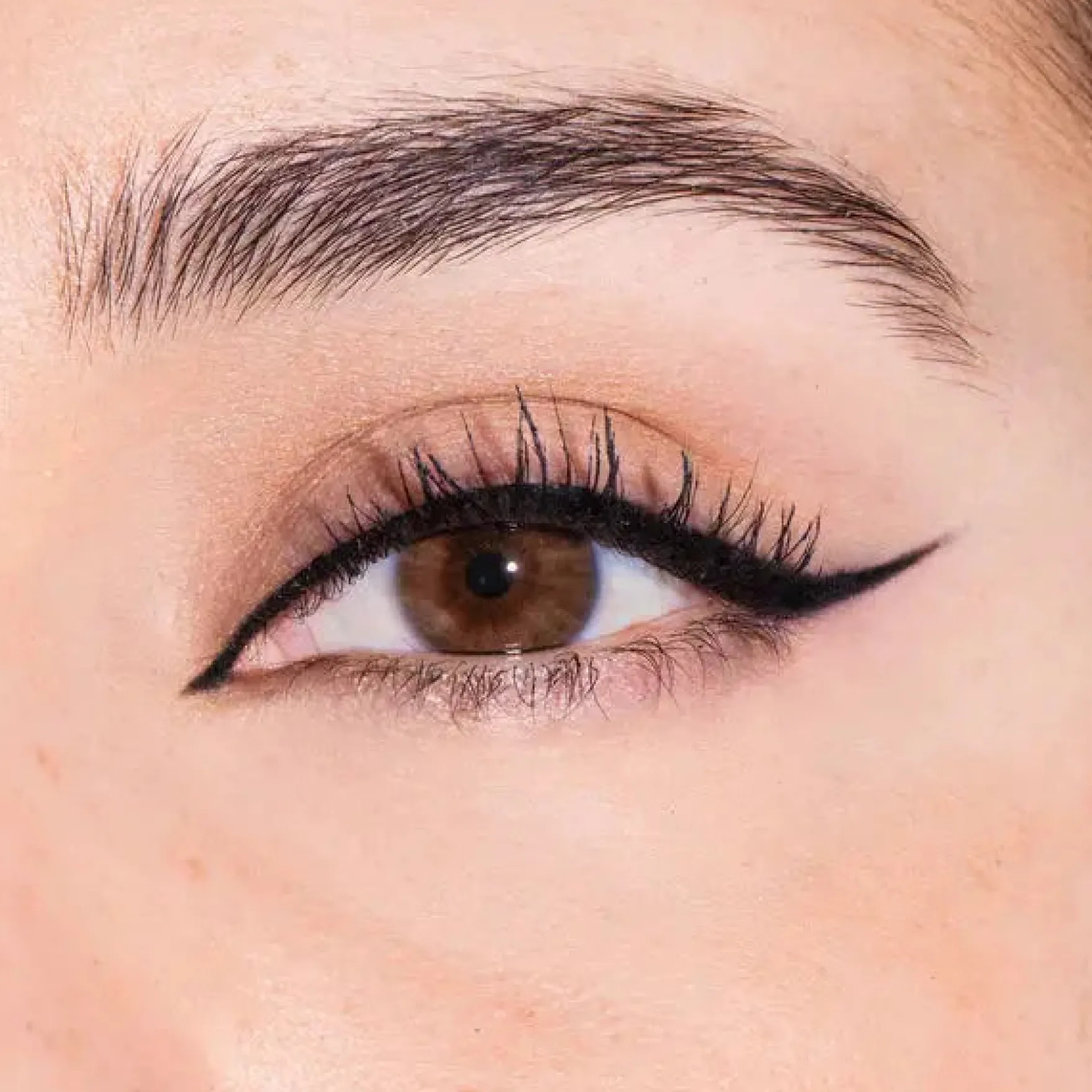 Stay Put Infinite Liner Black