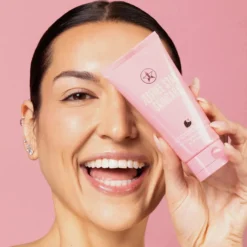 Strawberry Seed Exfoliating Cleanser
