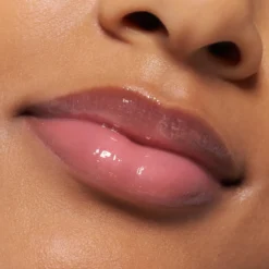 The Super Peptide Glossy Lip Treatment 05 Main Squeeze