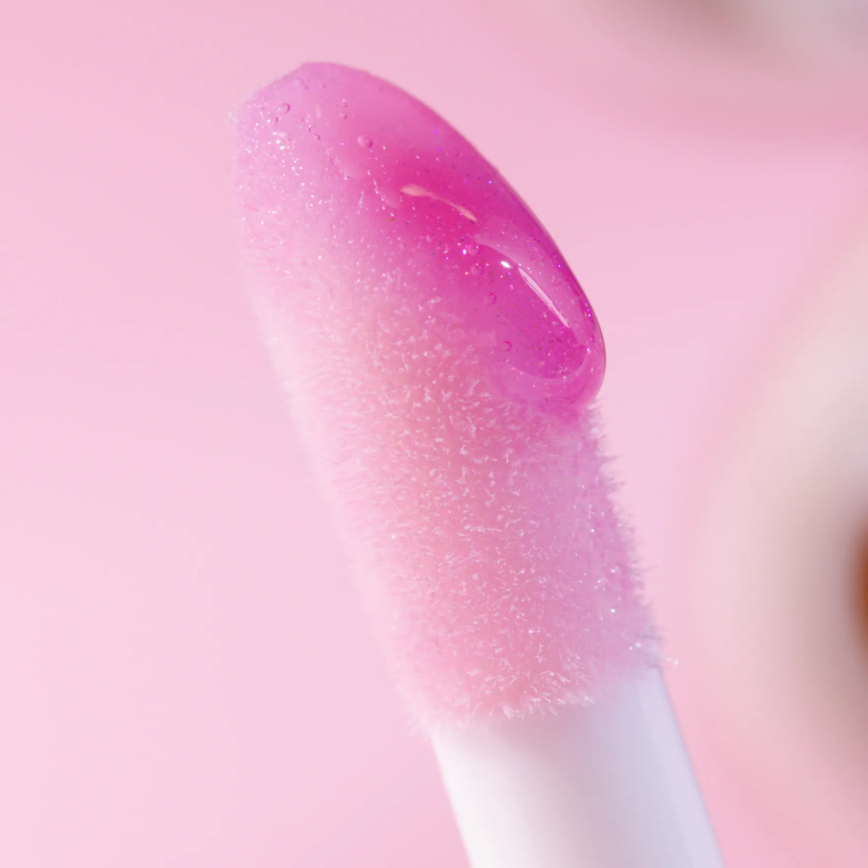 The Most Wonderful Kiss Of The Year Hydra Kiss Lip Oil Set 01
