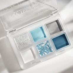 Tiny Treasures Eyeshadow Palette 040 Icy Whisper