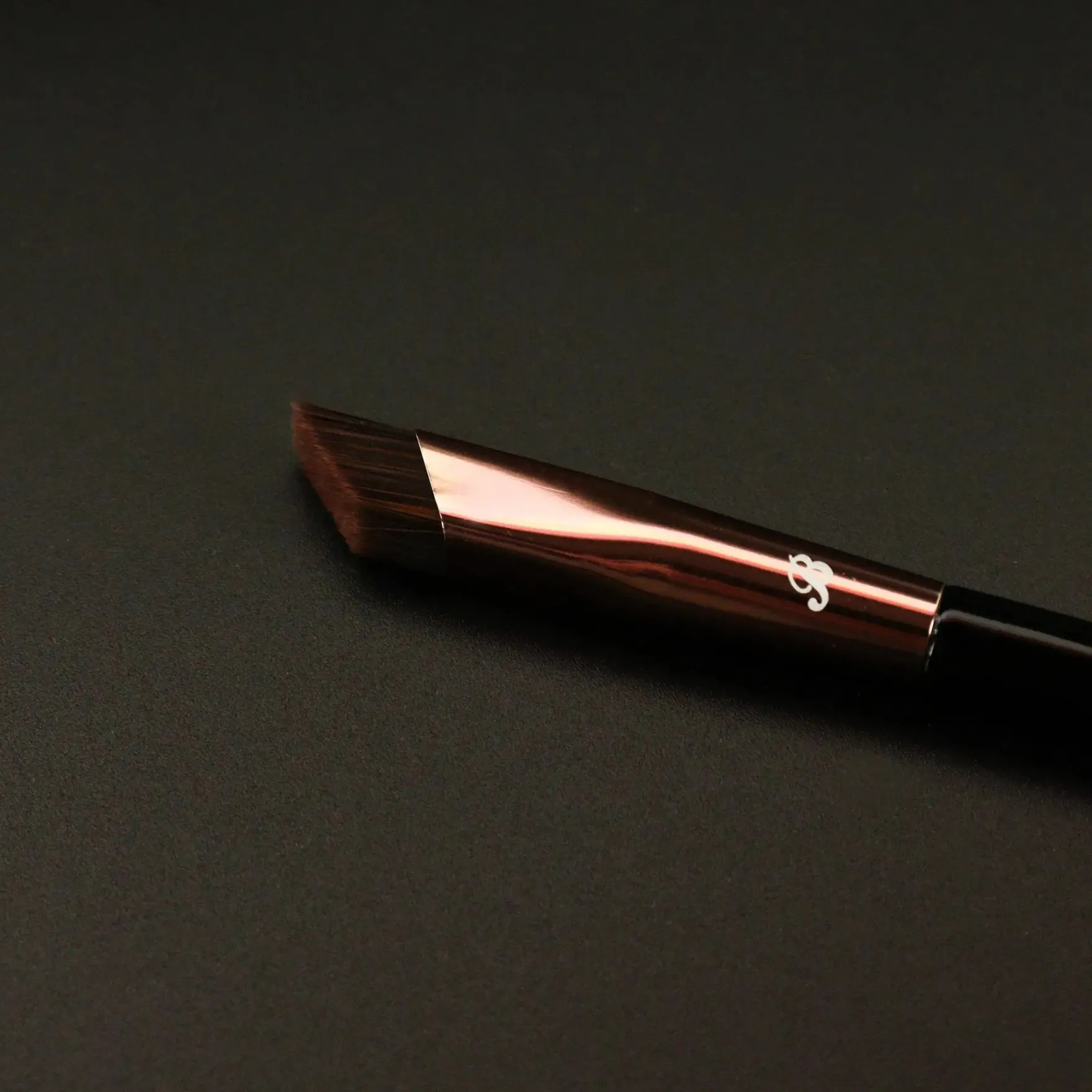 UP42 Square Angled Brow Brush