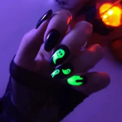 UV Gel Polish 441 Ghost White