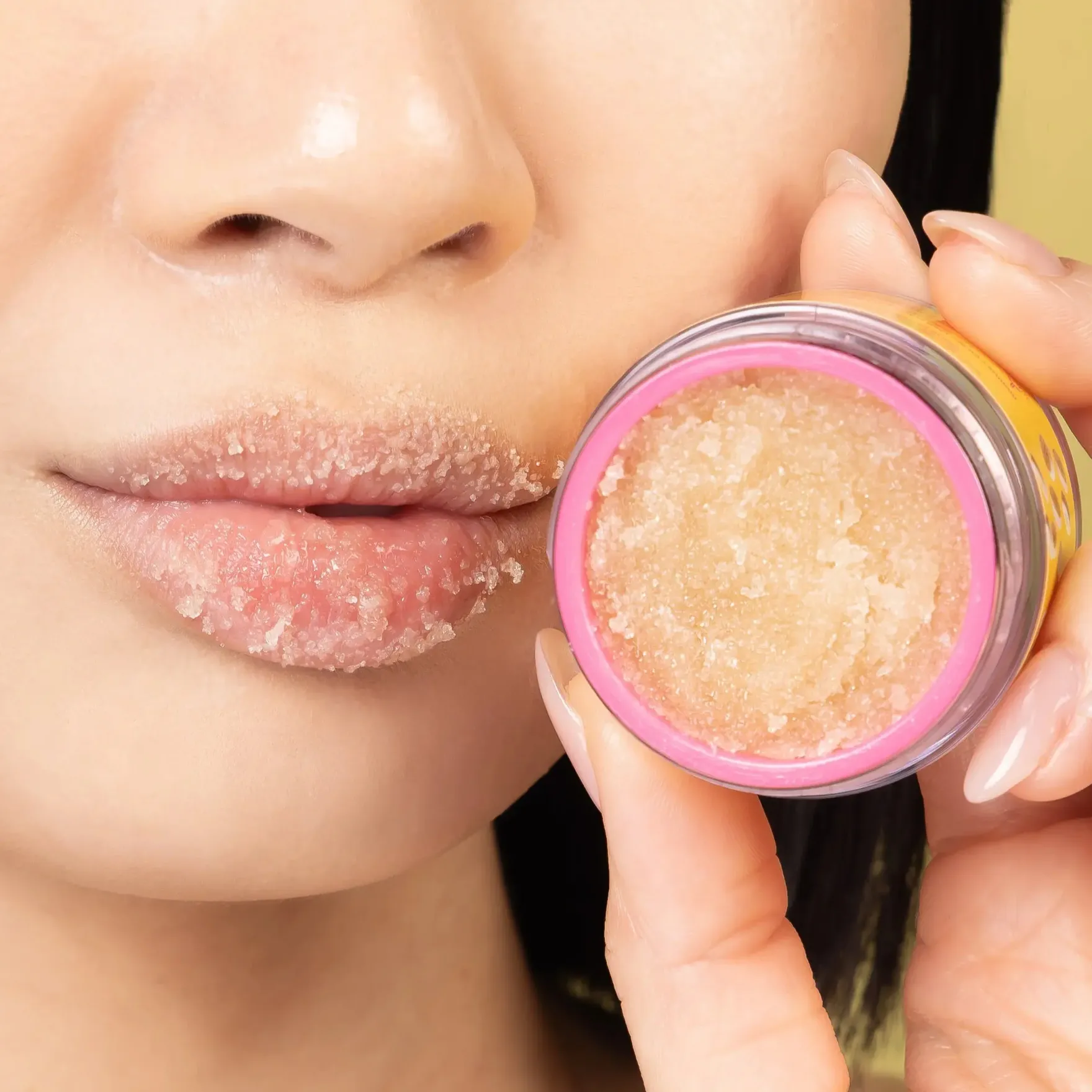 Velour Lip Scrub Banana Cream Pie