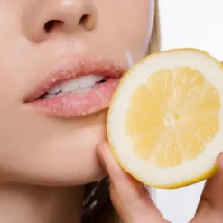 Velour Lip Scrub Lemon Icebox Cookie