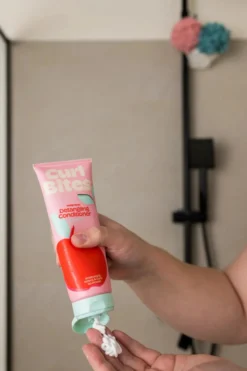 Weightless Detangling Conditioner